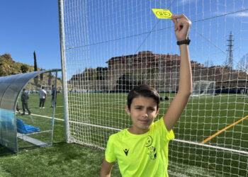 «Mamá, quiero ser árbitro»: Yoel, el marbellí de 13 años referente en el arbitraje de Andalucía