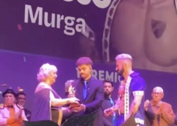 ‘Fuerte y flojo’, la Murga de Torremolinos, primer premio del Carnaval de Málaga 2025