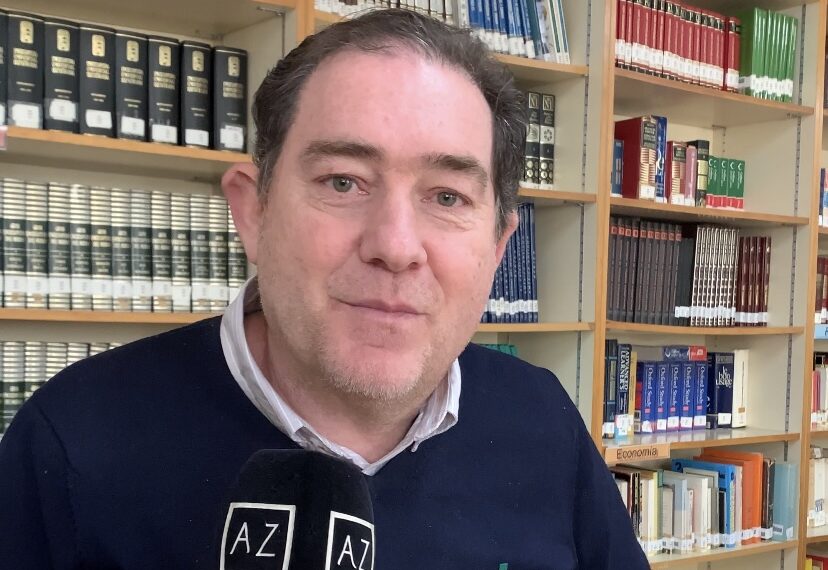 El guardián de la historia del primer instituto de Torremolinos: «Si la historia no se escribe, se pierde»