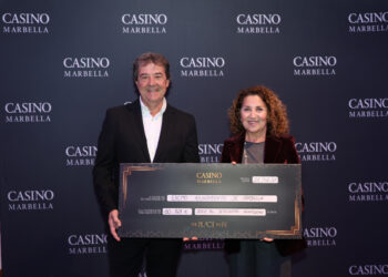 El Ayuntamiento recibe más de 10.000 euros de las fichas huérfanas del Casino Marbella, que destinará a programas sociales