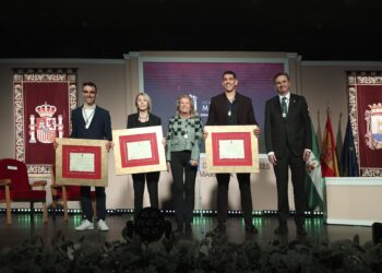 Marbella entrega las Medallas de la Ciudad a los deportistas Elena Benítez, Luis Ángel Maté y Ayoub Ghadfa