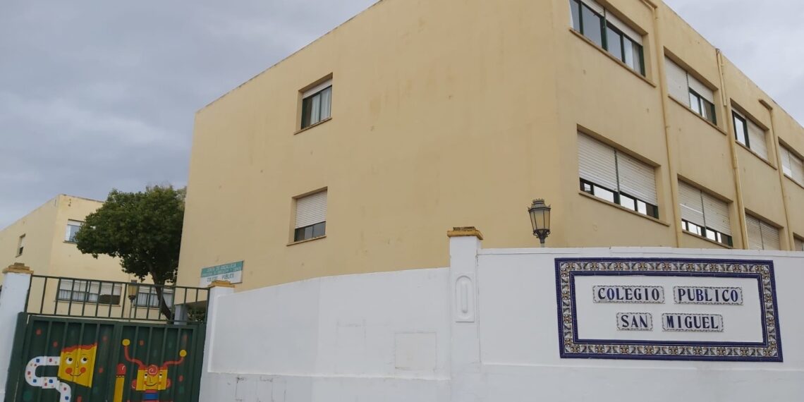 Los centros educativos de Torremolinos mantienen servicios mínimos tras las fuertes lluvias