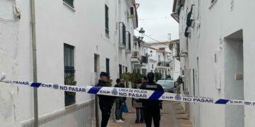 Benalmádena llora la muerte de Lina, primera víctima de violencia machista en Andalucía en 2025