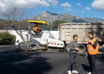 Acondicionado el acceso al parque Vigil de Quiñones y ampliado el aparcamiento, con más de medio centenar de plazas