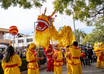 Benalmádena se traslada a China para celebrar el Año Nuevo: así se ha vivido el gran desfile