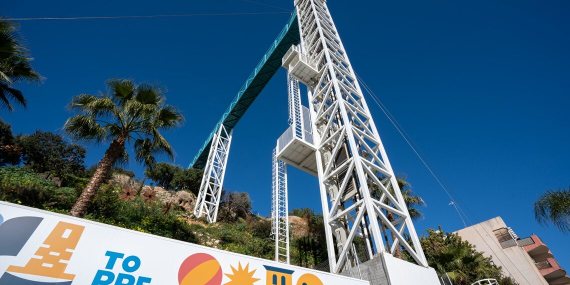 Torremolinos aprueba el precio público para el uso de ascensores municipales creando bonos de descuento y estableciendo exenciones para algunos colectivos