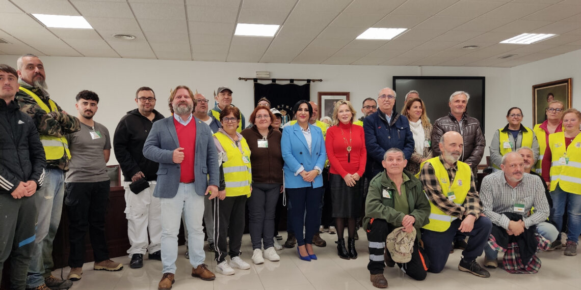 El programa ‘Andalucía Activa’ impulsado por Empleo permite la contratación de 25 personas desempleadas en Manilva