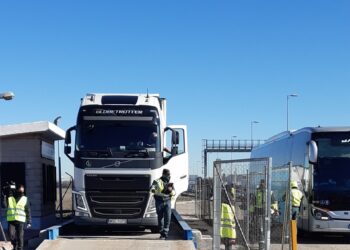 La DGT inicia este lunes una campaña para la vigilancia de camiones y autobuses en carreteras andaluzas