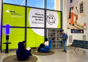 El aeropuerto de Málaga-Costa del Sol estrena una zona de intercambio de libros