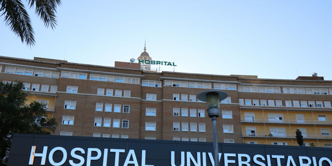 Un hombre de 41 años se quema a lo bonzo cerca de una gasolinera de Málaga