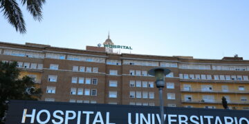 Un hombre de 41 años se quema a lo bonzo cerca de una gasolinera de Málaga