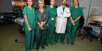 El Hospital Clínico de Málaga es uno de los tres centros andaluces acreditados en técnicas para la recuperación auditiva