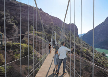 Diputación ampliará el Caminito del Rey con un puente colgante peatonal de 110 metros, el más largo de España