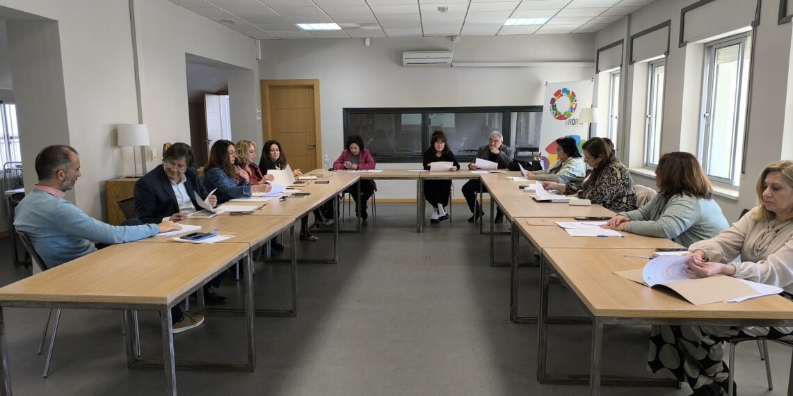 Diputación y las farmacias rurales aliadas en la atención social de pequeños municipios malagueños