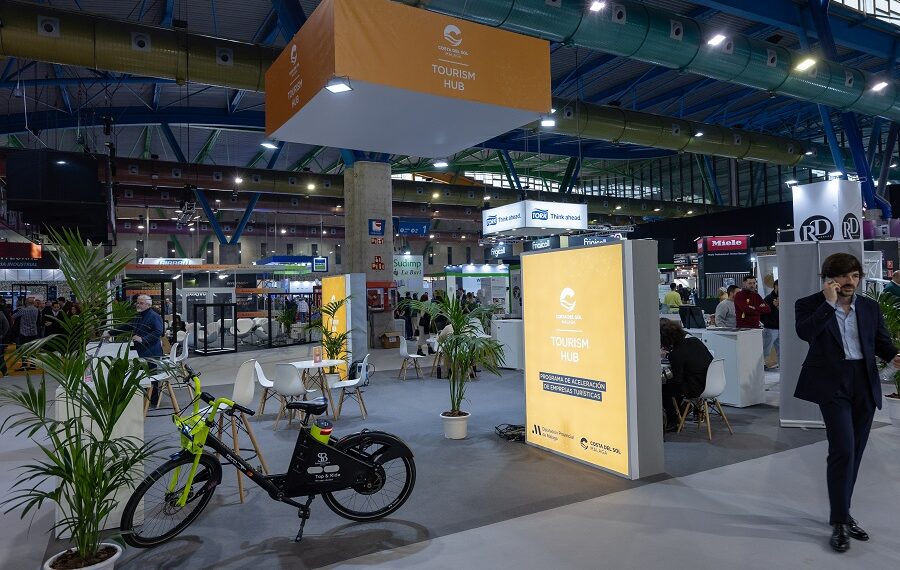 Turismo Costa del Sol y la Diputación de Málaga consolidan alianzas estratégicas en el Salón H&T 2025 para impulsar la innovación y sostenibilidad del destino