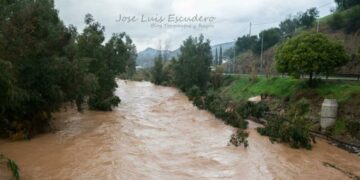 Andalucía acumula 19 ríos en nivel rojo con rescates en helicóptero en Cártama por la subida del Guadalhorce