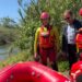 El Ayuntamiento de Mijas refuerza la formación continua de sus bomberos con nuevas prácticas de rescate acuático en el río Gomenaro