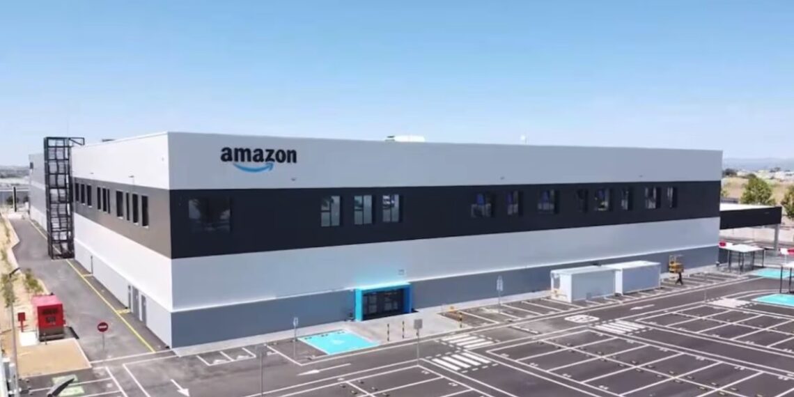 Amazon inicia operaciones en su nueva estación logística de Málaga