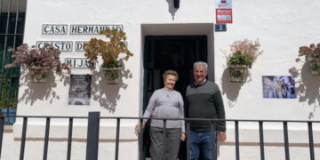 María Jesús, fundadora de la Cofradía de la Paz en Mijas: «Vi al Cristo tan solo que me eché a llorar»