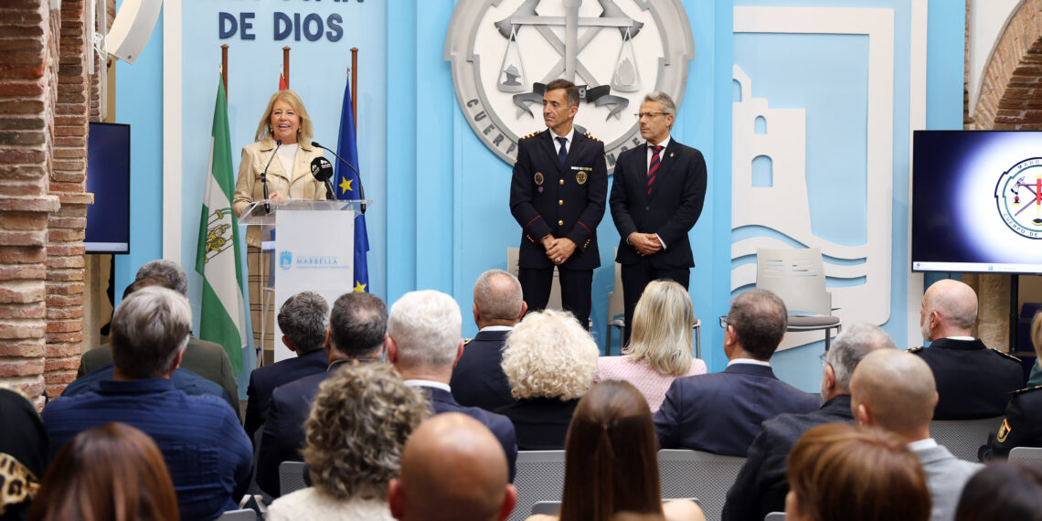 Marbella reconoce  “la entrega, solidaridad y generosidad” del Cuerpo de Bomberos de la ciudad