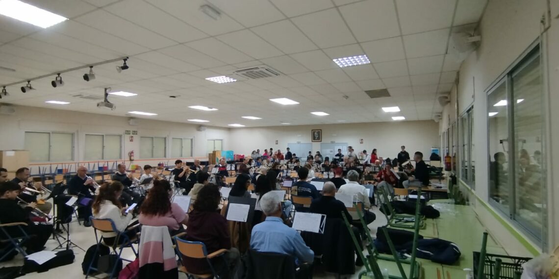 La Banda de Música de Benalmádena lista para su concierto cofrade en Málaga: «Siempre hay nervios, pero también ilusión»