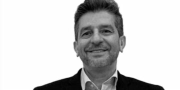 Rafael Mesa Rico, nominado a los Premios Admirables 2025 en la categoría de Enfermería