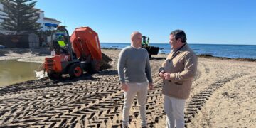 El Ayuntamiento de Mijas pone a punto las playas de cara a Semana Santa