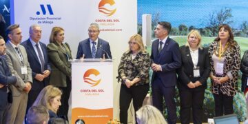 Benalmádena apuesta en la ITB de Berlín por captar más turista alemán, un mercado estratégico por su elevado gasto y fidelidad