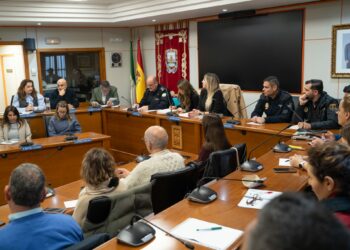 La Comisión Municipal de Absentismo Escolar incide en sumar esfuerzos con la comunidad educativa para evitar que los escolares falten a clase