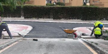 Culminan los trabajos solería y aglomerado en varias calles inmersas en la transformación de la Avenida Gamonal