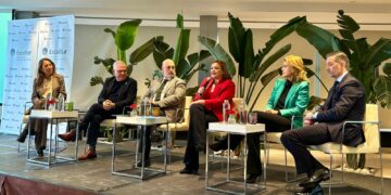 Del Cid apuesta por mejorar la financiación de destinos turísticos como herramienta para luchar contra la turismofobia