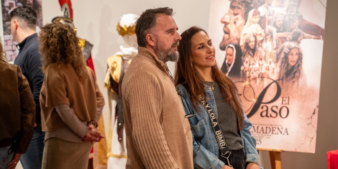 Inaugurada la III Exposición Fotográfica de ‘El Paso de Benalmádena’ con imágenes inéditas de la representación teatral