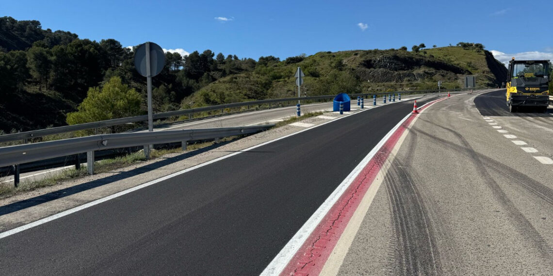 La Junta refuerza el firme de la A-355 tras las lluvias