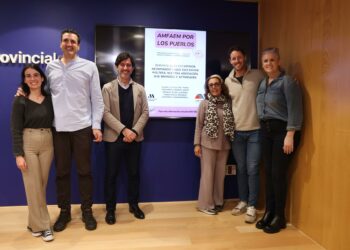 La Diputación financia una campaña de apoyo y asesoramiento a enfermos de esclerosis múltiple y a sus cuidadores