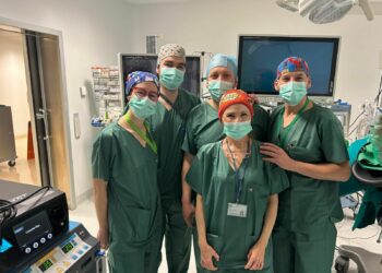 El servicio de Ginecología del Hospital Clínico de Málaga realiza  con éxito técnicas quirúrgicas sin cicatrices (V-Notes)