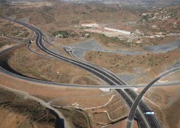 La autopista del Guadalmedina permanece abierta gratis tras desprendimientos en la A-45