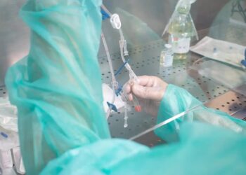 La Junta impulsa la innovación contra el cáncer con 4,2 millones para desarrollar terapias más eficaces y menos tóxicas