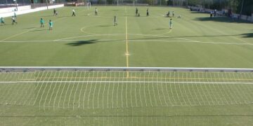 Una jugadora de 13 años sufre un traumatismo craneoencefálico tras golpearse con un muro en Marbella