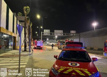 Extinguido un incendio en un edificio administrativo del Puerto de Málaga