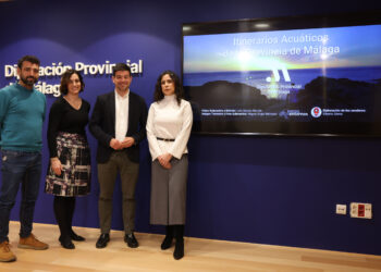 La Diputación propone 42 recorridos acuáticos por la provincia para hacer en kayak, pádel surf o buceando