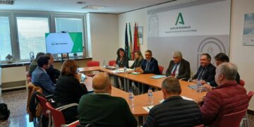 La Junta traslada la nueva Ley del Turismo al sector de la Costa del Sol