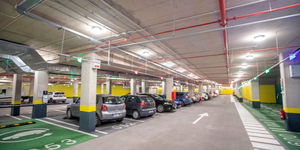 Estepona propone adquirir los parkings privados de la ciudad para incorporarlos a la red municipal de aparcamientos