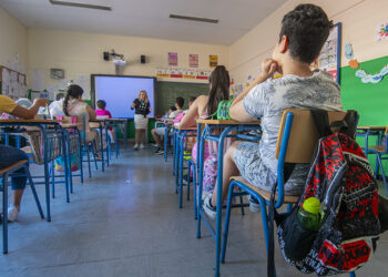 Los centros educativos andaluces recuperan la actividad lectiva presencial este miércoles