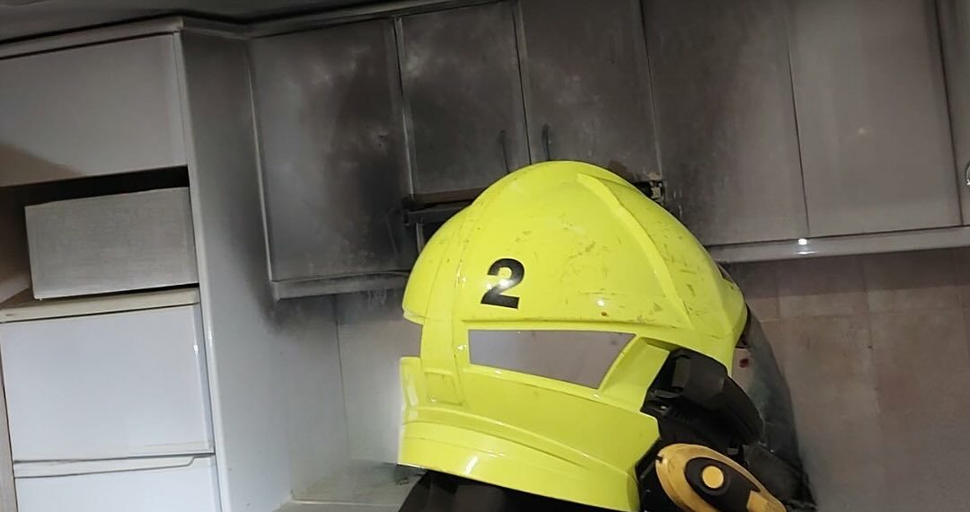 Se incendia una vivienda en la calle Colegial de Torremolinos
