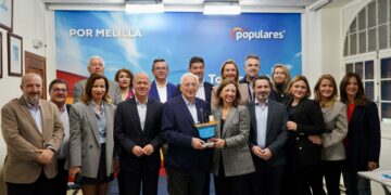 El PP de Málaga y el de Melilla se alían para exigir al Gobierno inversiones en los aeropuertos y mejoras en la movilidad de la Costa del So
