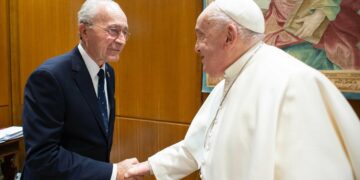 De la Torre: «El papa Francisco deja una enorme huella en la historia y no sólo a ojos de la cristiandad»