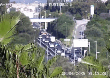 Hasta cuatro vehículos implicados en una colisión múltiple en la A-7 a la altura de Marbella