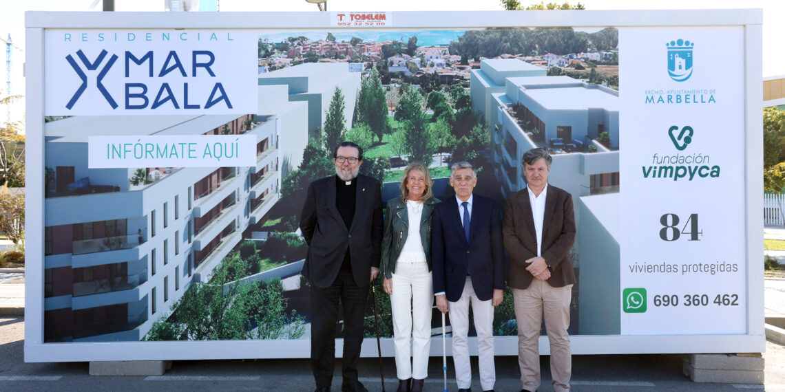 Arranca la promoción de 84 viviendas protegidas en la zona sur de San Pedro Alcántara con la colocación de la primera piedra