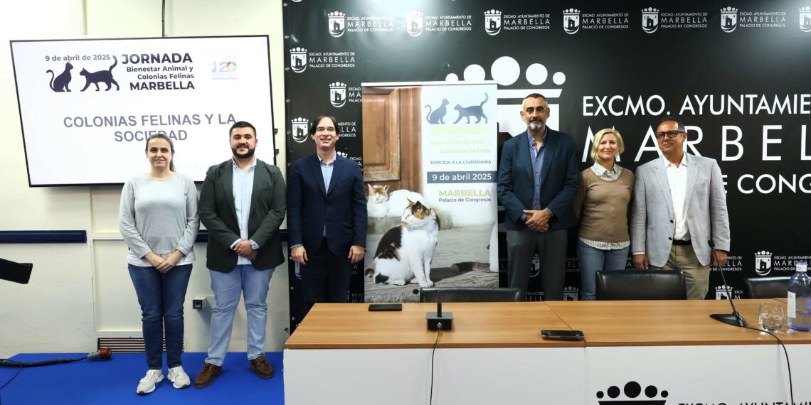 Especialistas analizan en Marbella la correcta gestión de las colonias felinas en la primera edición de las jornadas sobre bienestar animal