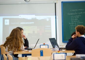 Málaga impulsa el desarrollo de proyectos científicos y tecnológicos en más de 250 centros docentes